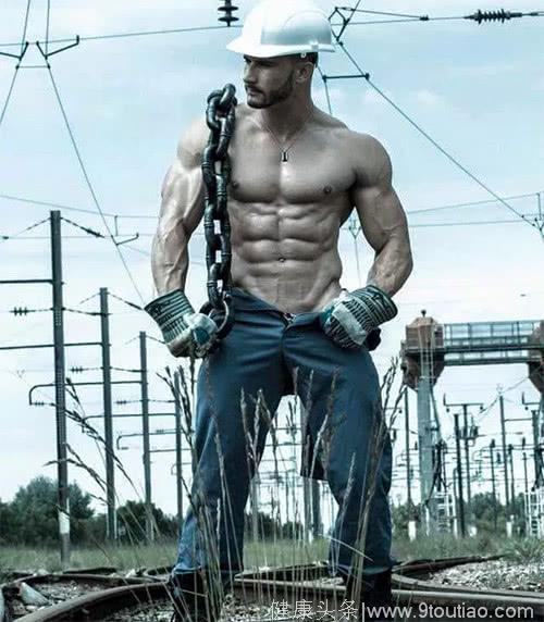 男生健身不要光锻炼肌肉力量，坚持柔韧锻炼才能让你身体更强！