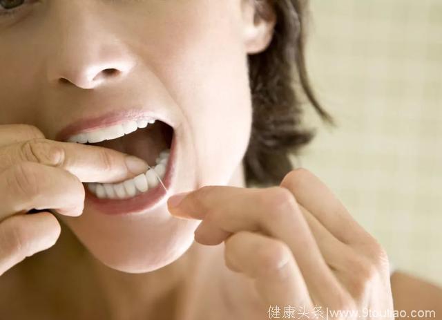 吃饭塞牙非小事！口腔专家：多半是牙病在作祟！
