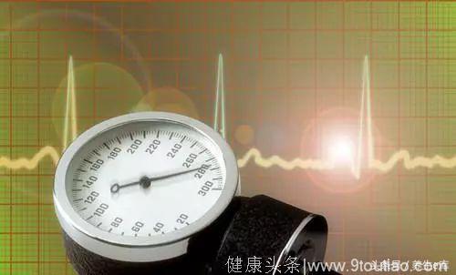 血压高的人，身体有这5种表现，控制血压，谨记晨起“三忌”！