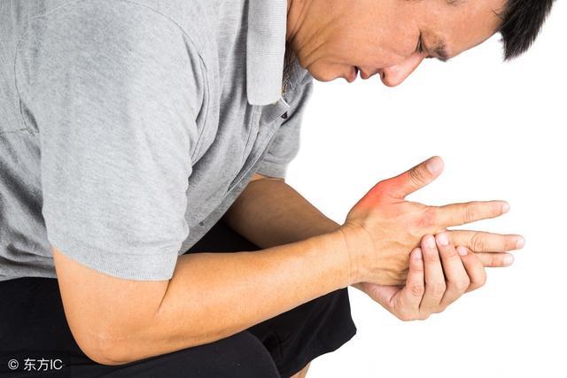 类风湿关节炎患者手指关节痛怎么办？谨记这3点，积极处理
