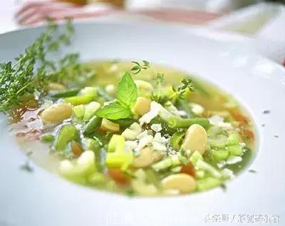 素食主义：试试健康清爽鲜美的蔬菜汤，每天一碗养生美美哒！