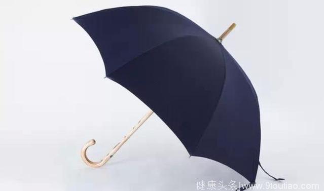 心理学：四把雨伞，你更喜欢哪一把？测测你身边有没有人在保护你