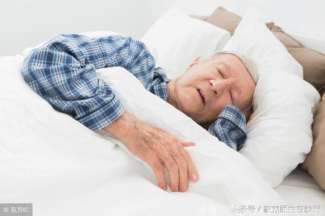 老年人小便多，经常起夜？这2个方法改善这一状况