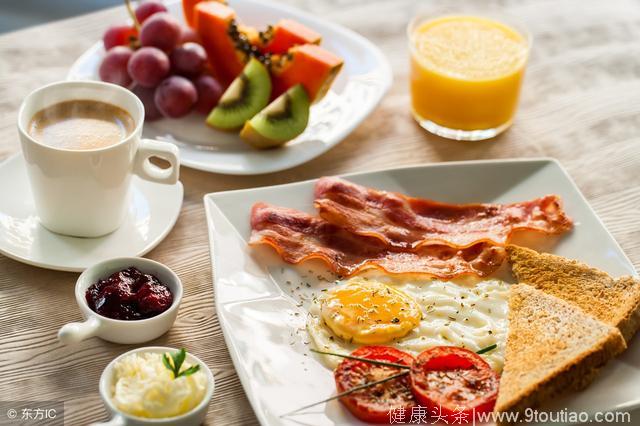 早餐吃这5种食物，能促进肠胃健康，而这两种最好远离！