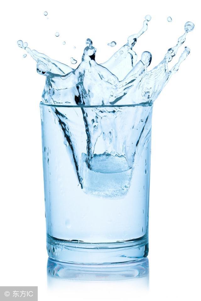 心理测试：在你口渴难耐的时候，你会选哪杯水，测你近期运势