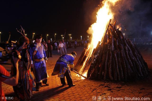 心理测试：那堆篝火会烧的最旺，看你最近会有什么神奇的事出现