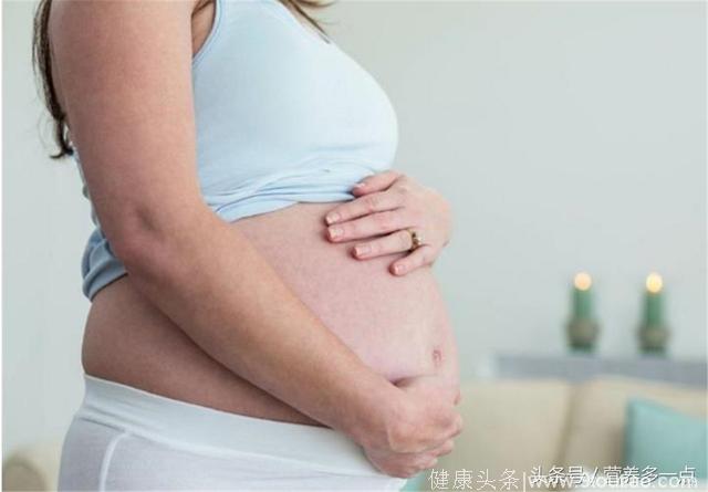 怀孕时出现这2种症状，说明缺钙了，为了宝宝发育宝妈要重视