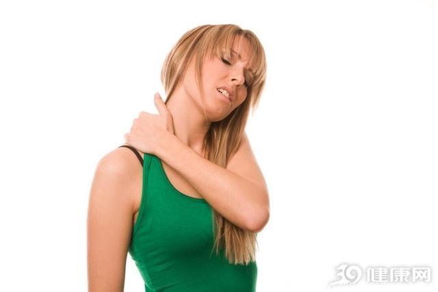 肩周炎患者的福音：4个动作很实用，缓痛效果佳