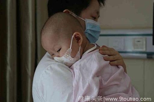 4个月大女婴患上白血病无人敢收 医生强制她戒母乳孩子竟听懂了