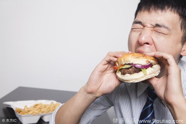 心理学家：明明不饿却停不下嘴？这背后可能是情绪问题！