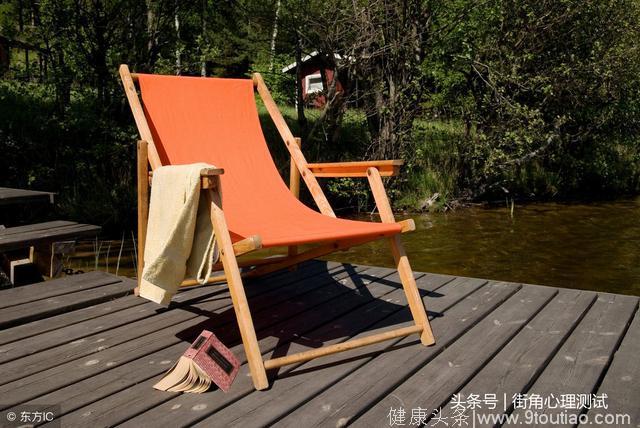 心理测试：累了4个摇椅，你想在哪个上晒太阳？测你能否大富大贵