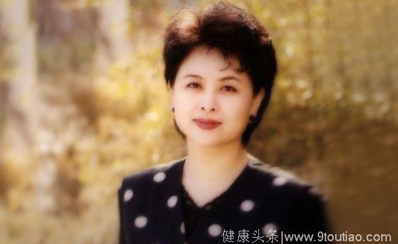 因“癌症”离世的5大名嘴，李咏50岁，最大55岁，最年轻仅有42岁