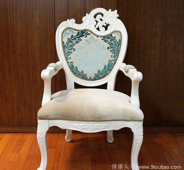 心理学：你最想坐哪把椅子？测十一月你的贵人是谁！
