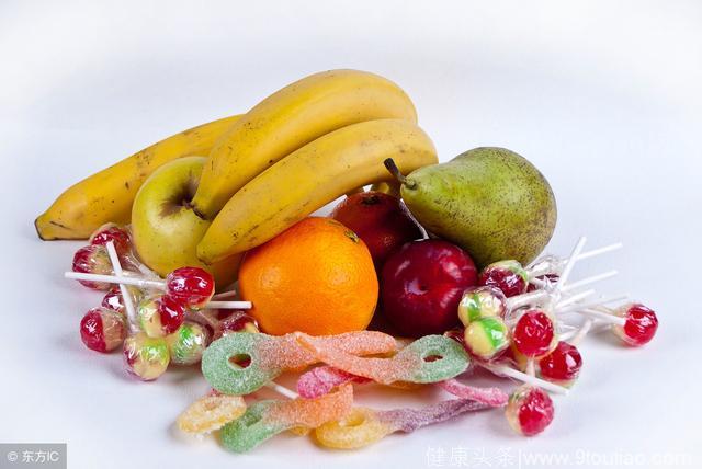 水果能够当饭吃？21岁小伙水果当晚餐一个月血糖80超标十几倍
