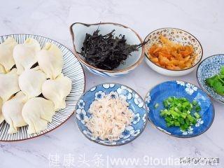 冬季早餐食谱，酸汤水饺，一碗下去全身暖暖的，适合冬天的暖身餐