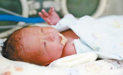 首个移植子宫内孕育宝宝出生