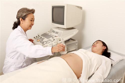 深夜产房：脐带绕颈，羊水过少，子宫膜薄，高危孕妇为何不想住院