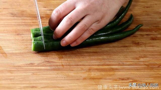 过年吃什么菜？教你做孜然干锅羊排，给饭桌上添一道好菜