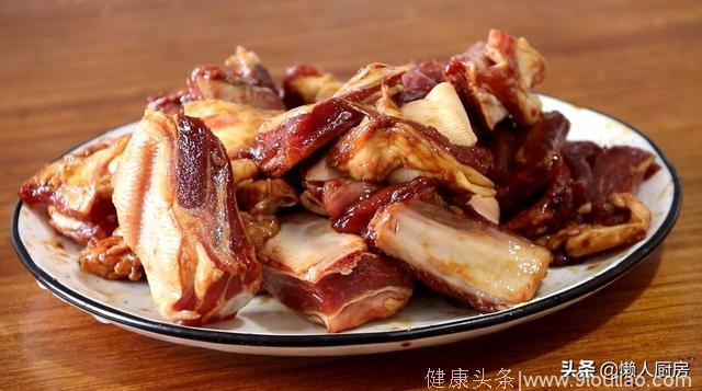 过年吃什么菜？教你做孜然干锅羊排，给饭桌上添一道好菜