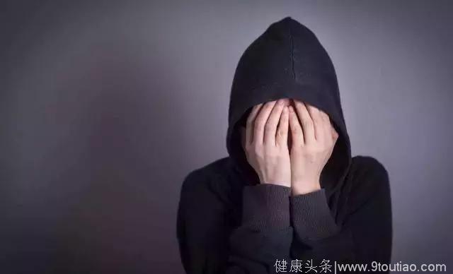 一旦饭后出现3种迹象，很有可能是胃癌，最好去医院检查一下！