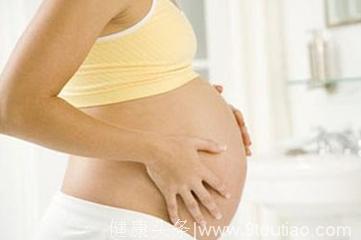 40岁高龄孕妇怀孕43周仍未分娩，检查结果，令医生当场大怒