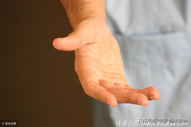手掌的两个部位变红，最好去检查一下，肝癌可能已经找上你