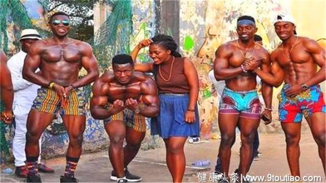 非洲的肌肉村爆红网络，他们练肌肉的原因，让人心酸