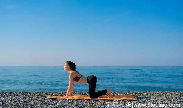 瑜伽初学者，在家也想练体式？这10个初级体式适合你！