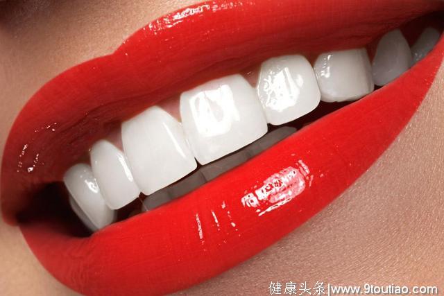 齿加颜，牙齿亮白，为颜值加分，为美丽中国加分
