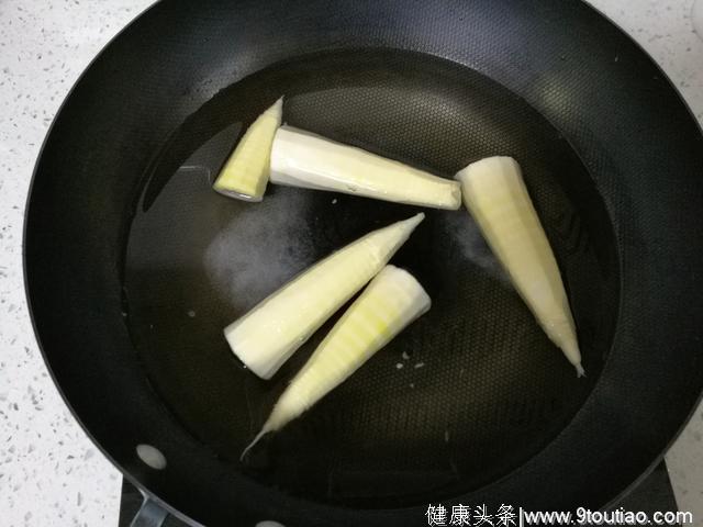 这菜才是减肥大王，常吃瘦成猴，碰见此菜就要买，给肉也不换