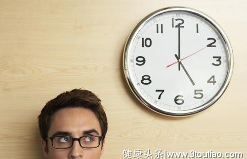 为什么年龄越大，感觉时间过得越快？心理学：主要有2个原因