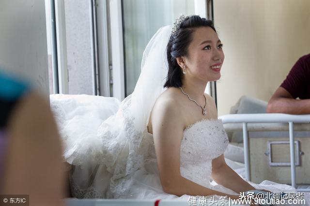 肝癌女孩结婚25天后离世，痴情丈夫想带她回家，岳母举动感人泪下