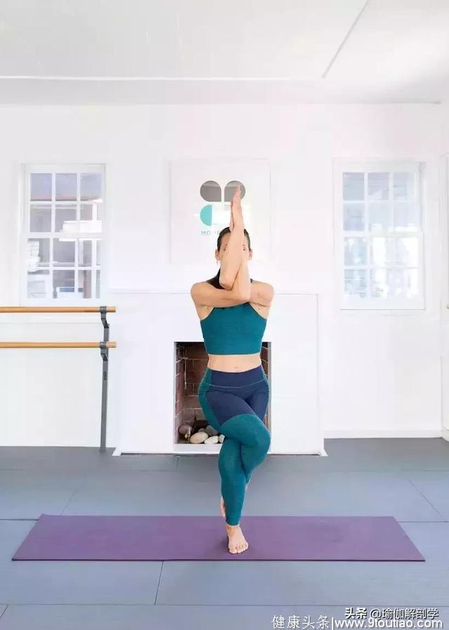 8个锻炼瑜伽平衡性的体式，你能坚持多久？
