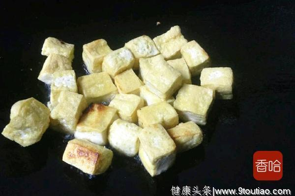 教你三道家常小炒，做法简单，味道好，先备上，节日家宴都用的着