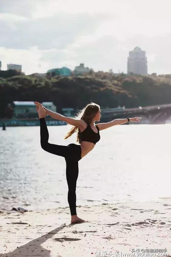 8个平衡性瑜伽体式，考验你平衡力的时候到啦！