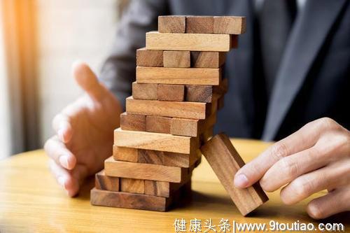 如何让领导主动想提拔自己？心理学家教你两招