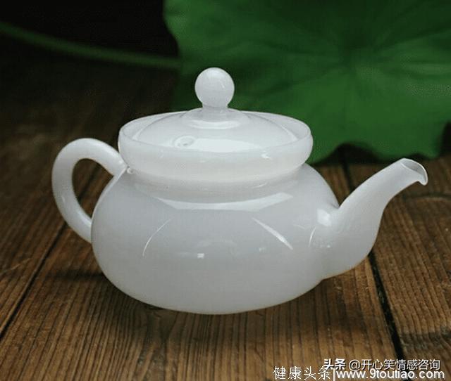 心理测试：4个茶壶，哪个是空的？秒测出你是智商高还是颜值高？