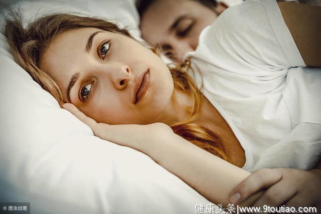失眠多梦、睡觉难？中医给推荐1个养生助眠方，让你躺床就大睡