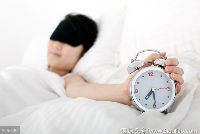 如果睡眠出现了这两种情况，可能是肝癌的预兆