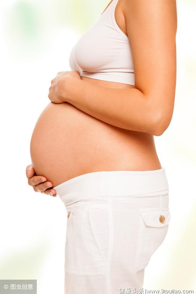 怀孕3个月比5个月显怀，孕妈是否想过这3个原因，看了让人脸红