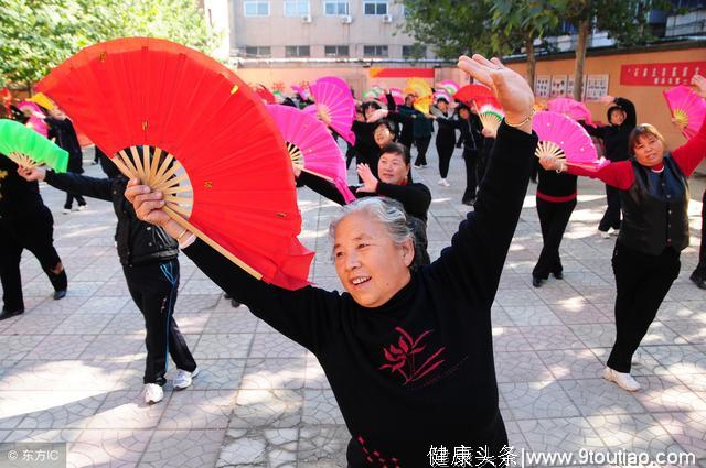 高血压的"祸根"不是盐，而是这3物，常喝一水，胜吃一把降压药