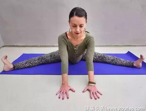 女人40岁就绝经，1组瑜伽动作帮你留住年轻！
