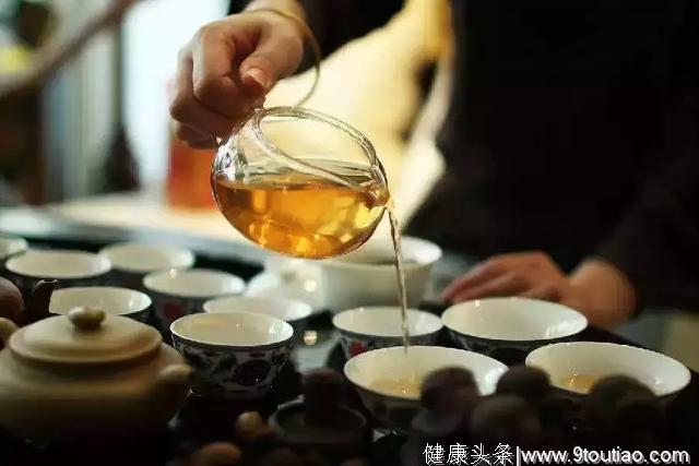 自古中医饮茶延寿，几招教你选出长寿茶！
