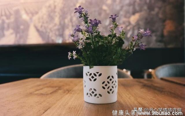 心理测试：4个花瓶，你最喜欢哪个？秒测出谁会一直等你