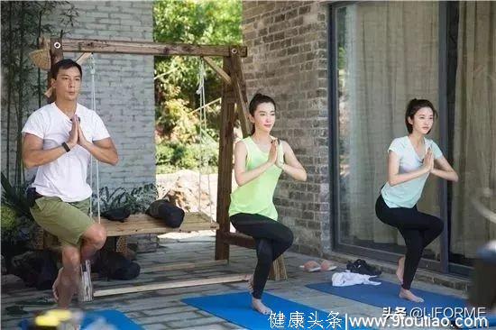 45岁苏有朋晒瑜伽照，谁说男生不能练瑜伽？
