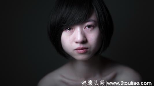 心理学：一个人安全感的缺失，责任归咎于原生家庭，并非自己怕事