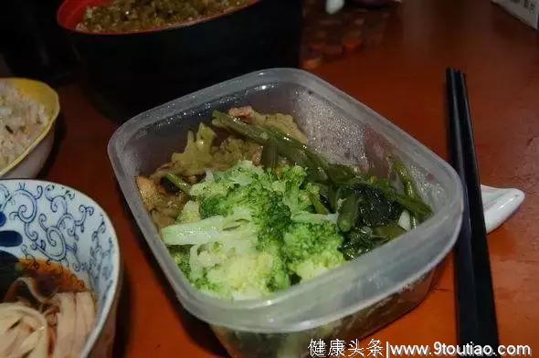 14岁男孩，查出胃癌，医生提醒：“路边”这种食物，少给孩子吃