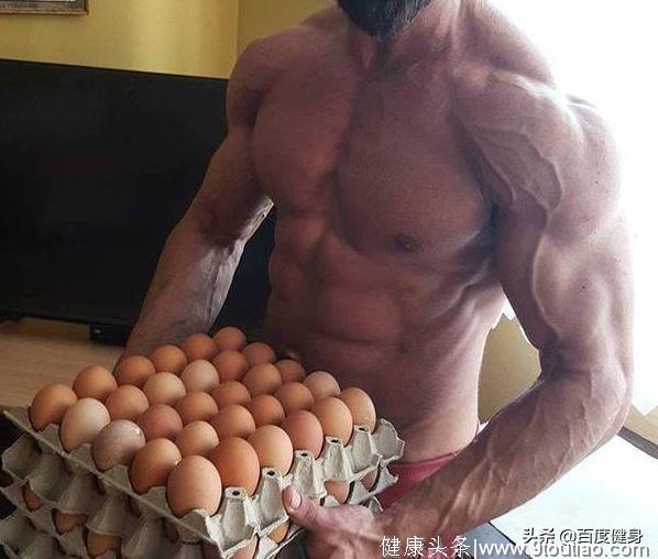 瘦子每天做100俯卧撑吃3个鸡蛋 2个月后，肌肉会变成什么样？