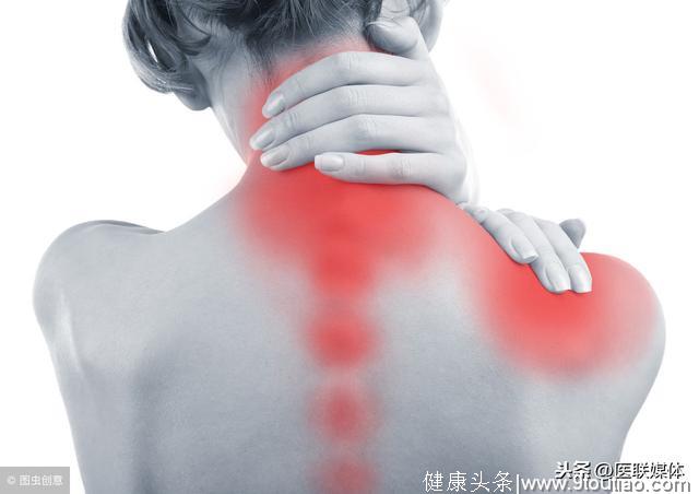 经常肩膀痛就是肩周炎吗？医生表示：判断肩周炎有2个方法