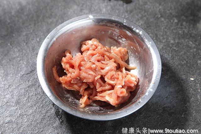 食谱丨肉丝炒蒜苔，这样炒才是正道理！